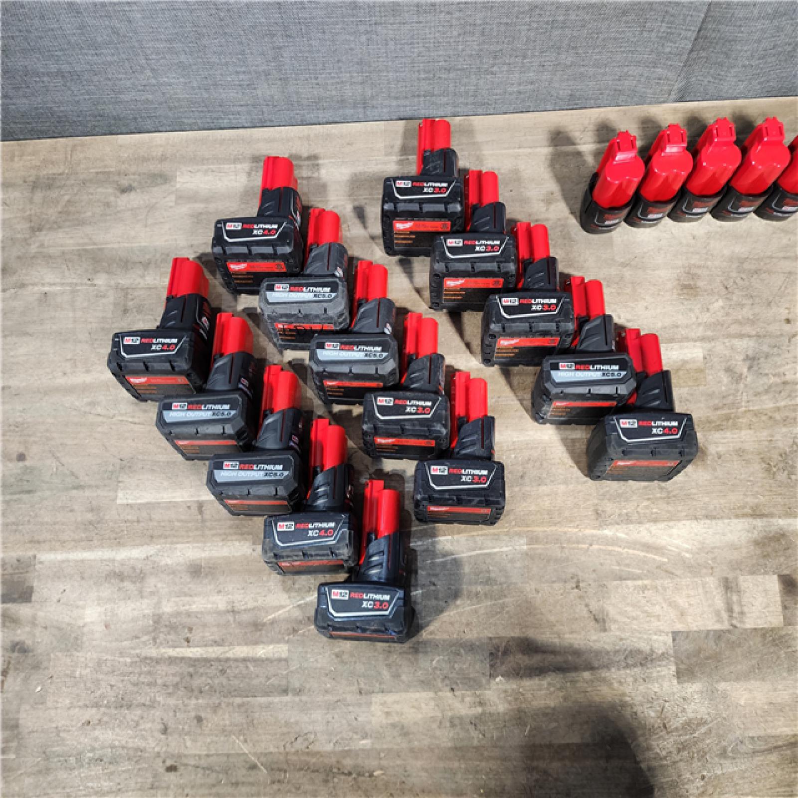 HOUSTON LOCATION - AS-IS MILWAUKEE BATTERY PACK QTY - 20