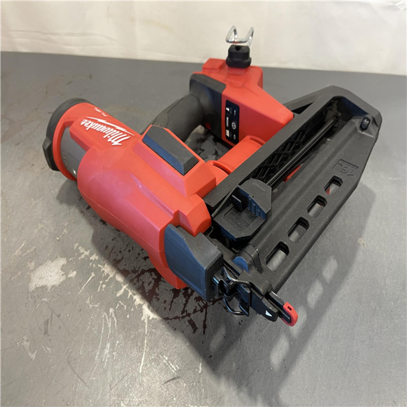 AS-IS - MILWAUKEE M18 FUEL 18-Volt Lithium-Ion Brushless Cordless Gen ll 16-Gauge Straight Finish Nailer