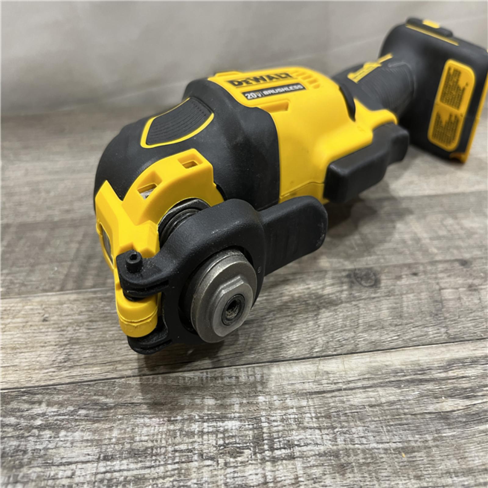 AS-IS DEWALT ATOMIC 20V MAX Cordless Brushless Oscillating Multi Tool (Tool Only)
