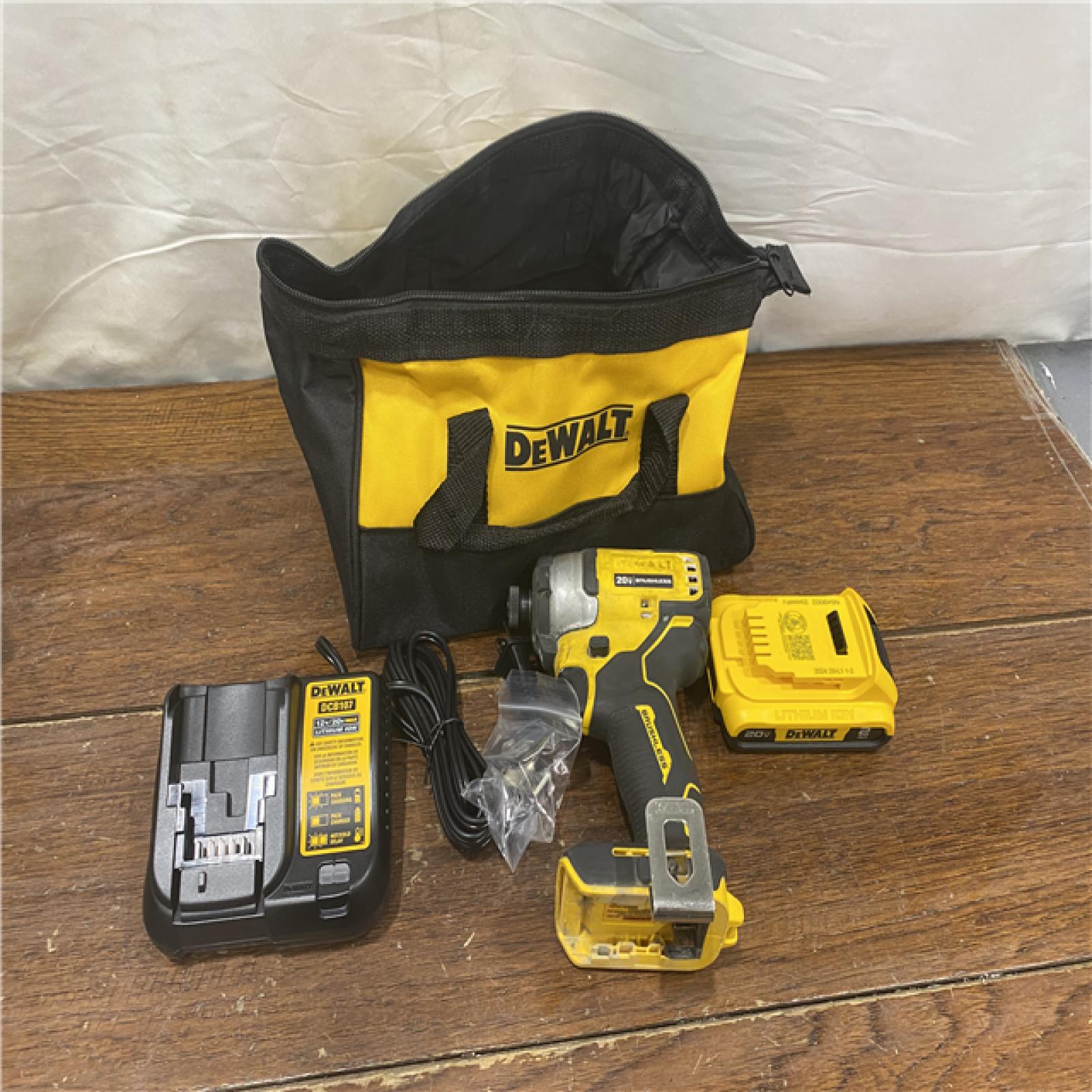 AS-IS DeWALT ATOMIC 20V MAX Cordless Compact Impact Driver Kit W/ Li-Ion Battery, 1/4, Brushless