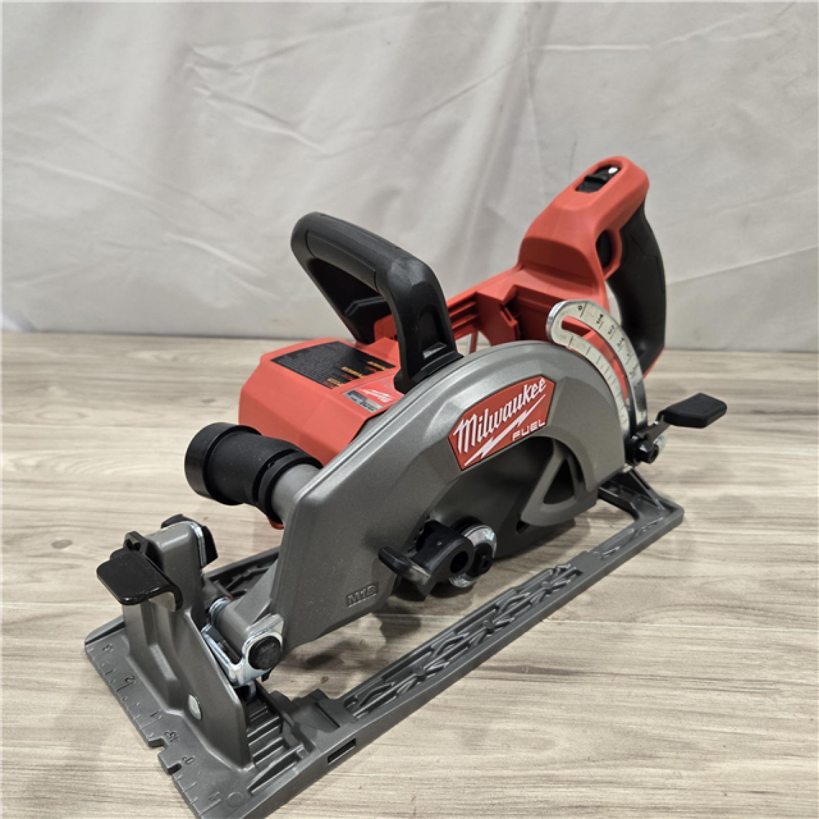 AS-IS MILWAUKEE 7-1/4 REAR HANDLE CIRCULAR SAW (TOOL ONLY)