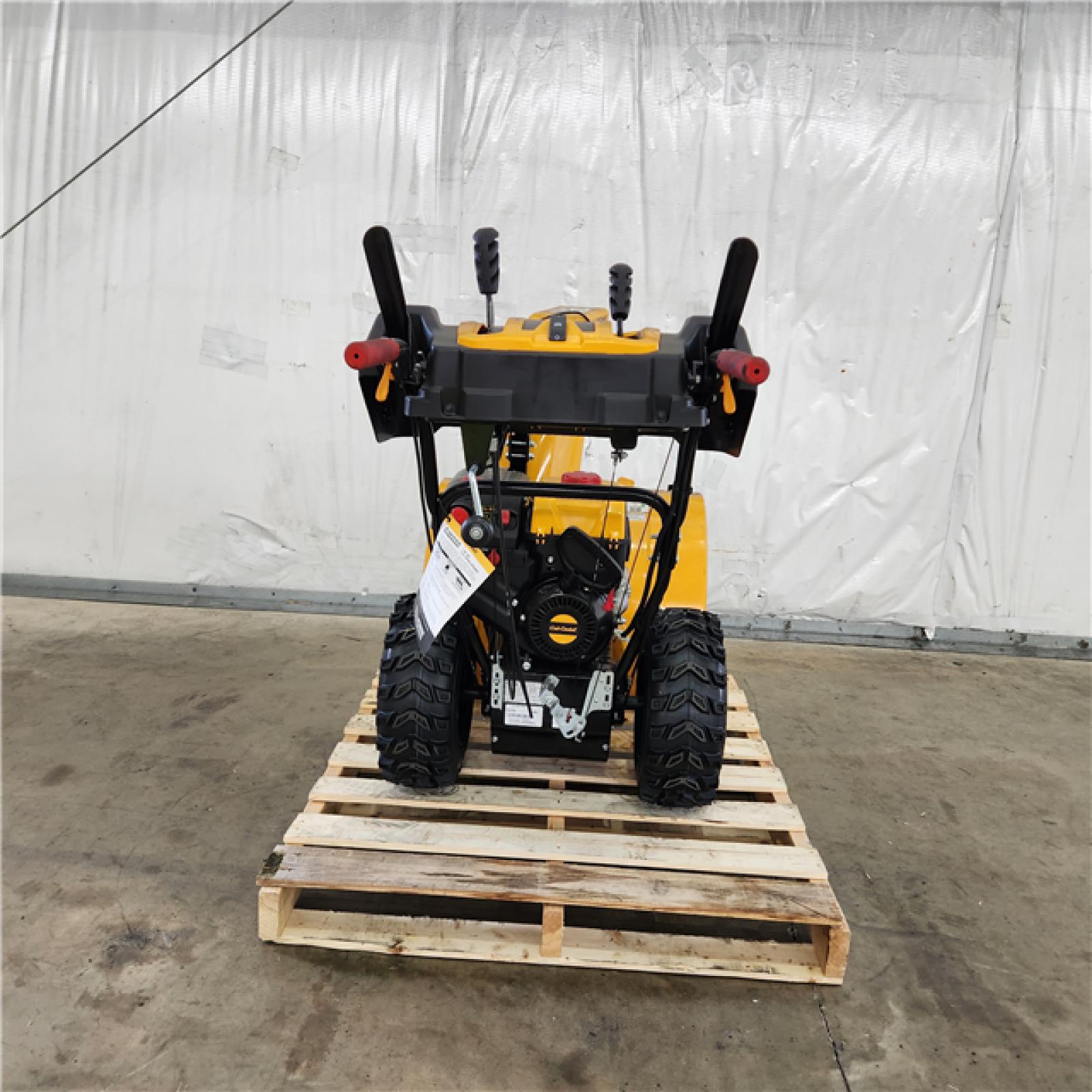 Houston Location - AS-IS Cub Cadet 2x 28'' in Snow Blower