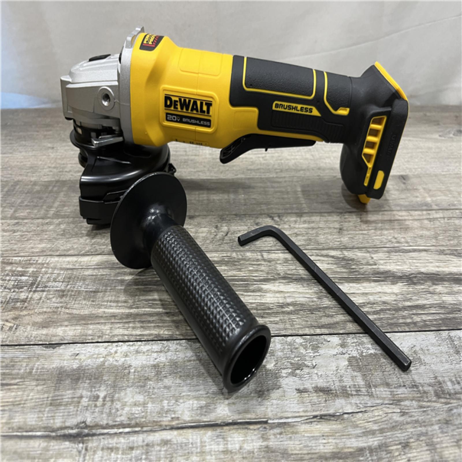 LIKE NEW - DEWALT 20V MAX Cordless Brushless 4-1/2 in. Angle Grinder with Paddle Switch (Tool Only)