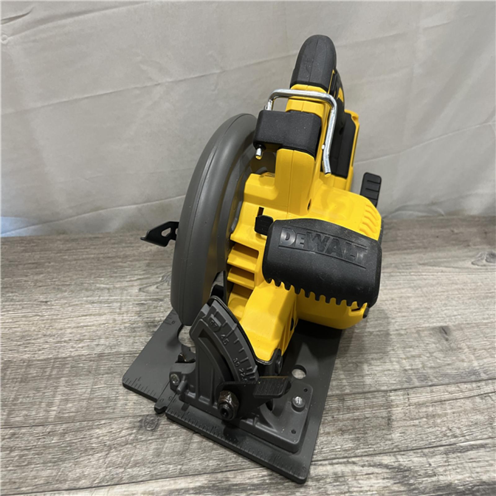 AS-IS DEWALT FLEXVOLT 60V MAX Cordless Brushless 7-1/4 in. Circular Saw with Brake (Tool Only)