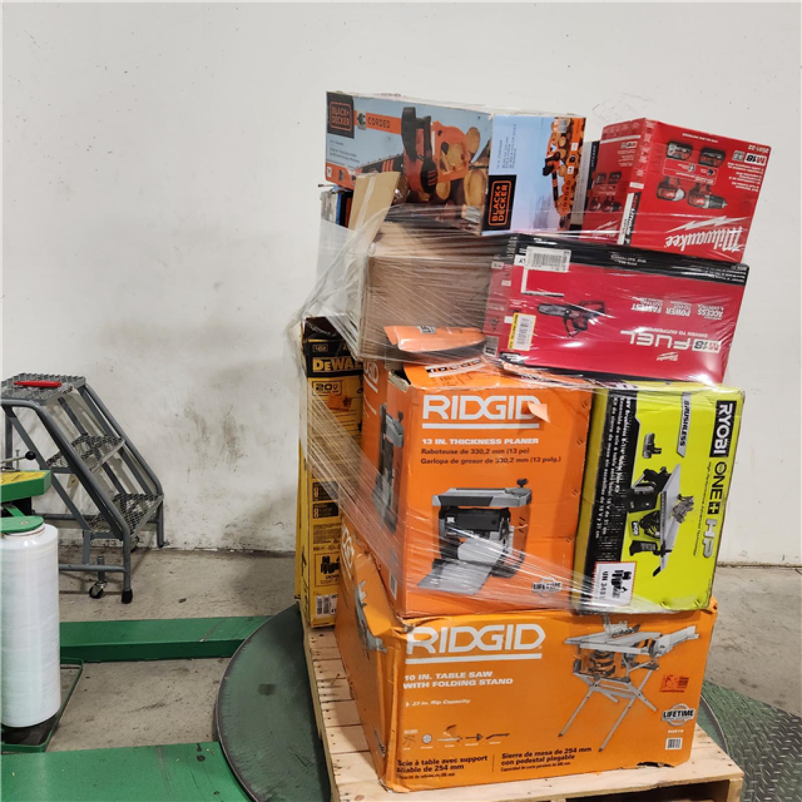 Dallas Location - As-Is Tool Pallet