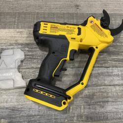 AS-IS DEWALT 20V MAX Cordless Battery Powered Pruner Kit
