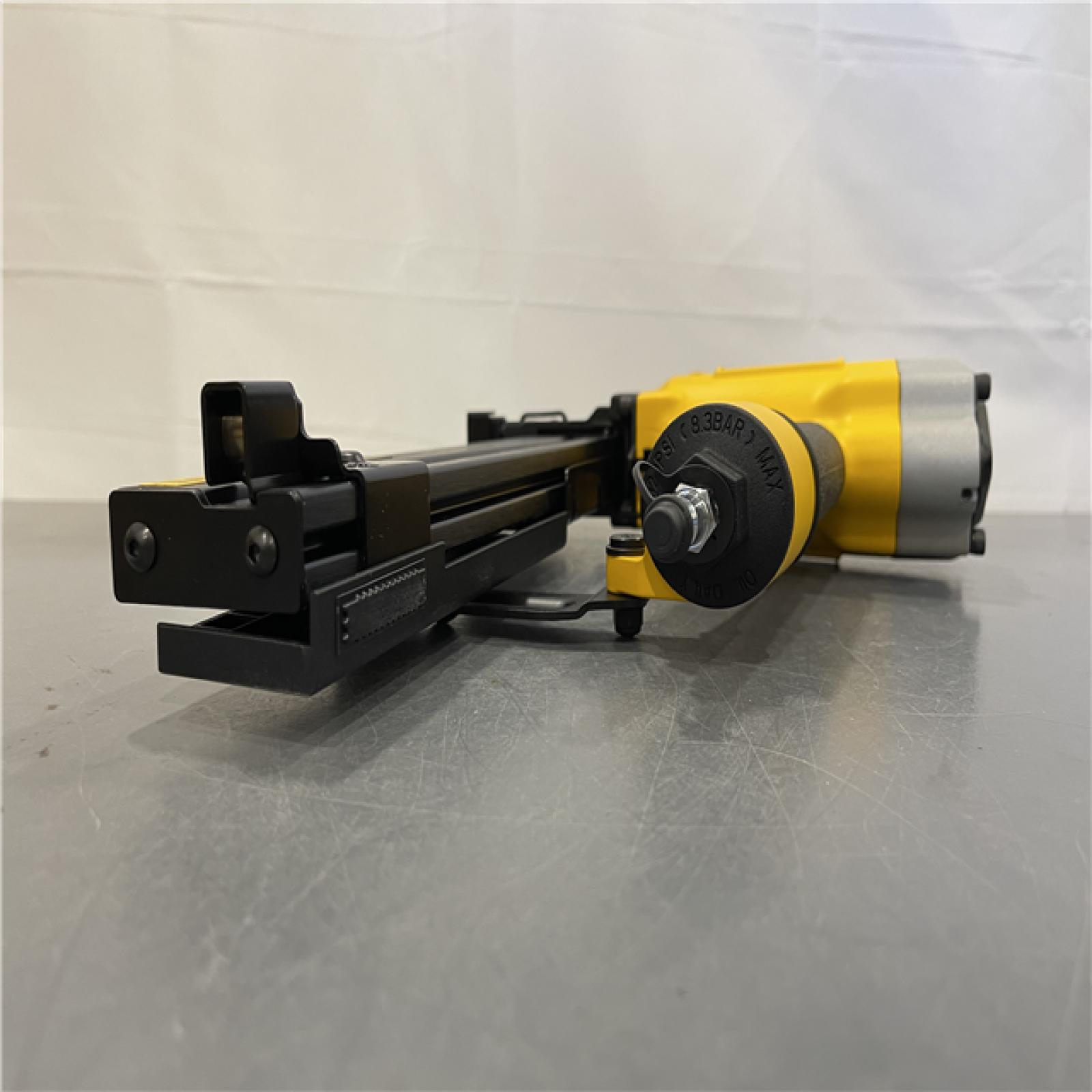 AS-IS - DeWalt 16 Gauge 1 Crown 2 Lathing Stapler
