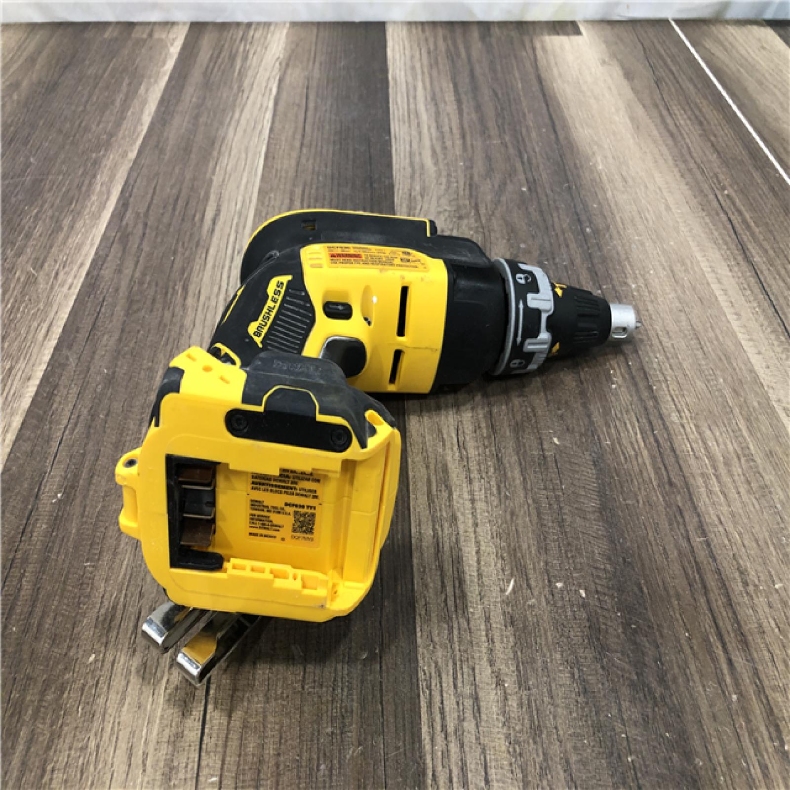 AS-IS DEWALT XR 20V MAX Lithium-Ion Cordless Brushless Screw Gun (Tool Only)