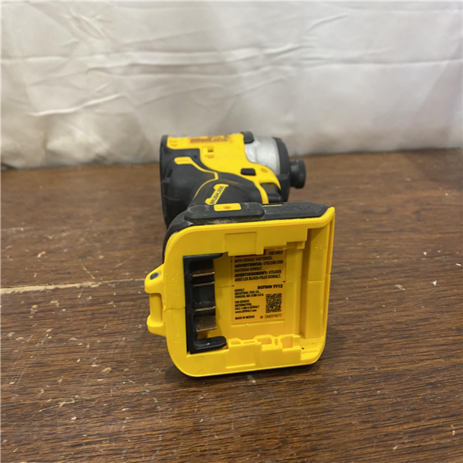 AS-IS DeWALT ATOMIC 20V MAX Cordless Compact Impact Driver Kit W/ Li-Ion Battery, 1/4, Brushless