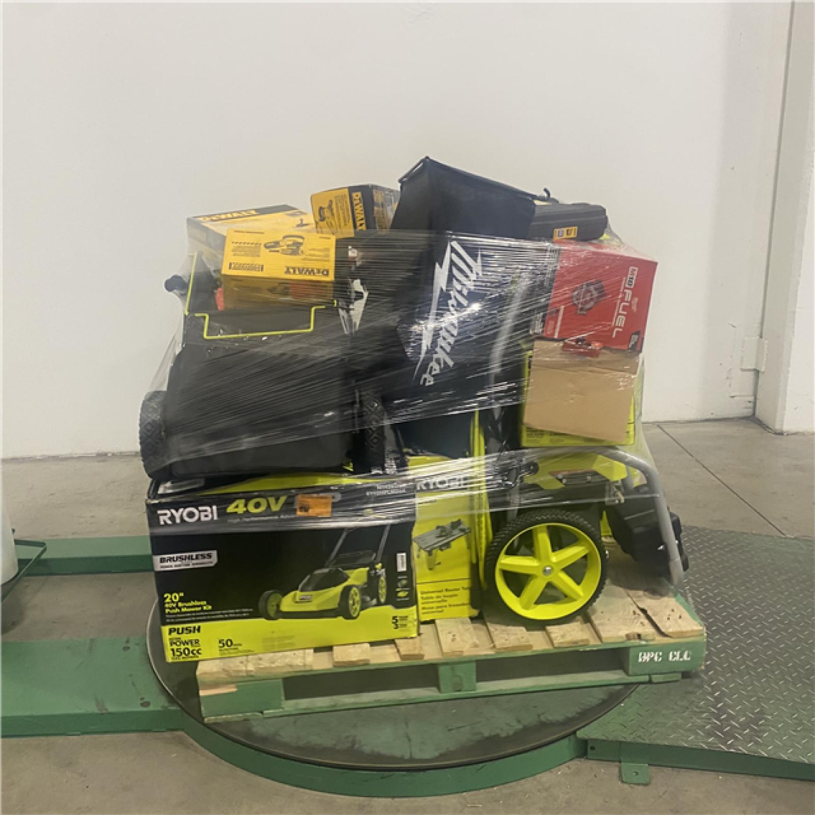 Dallas Location - As-Is Tool Pallet