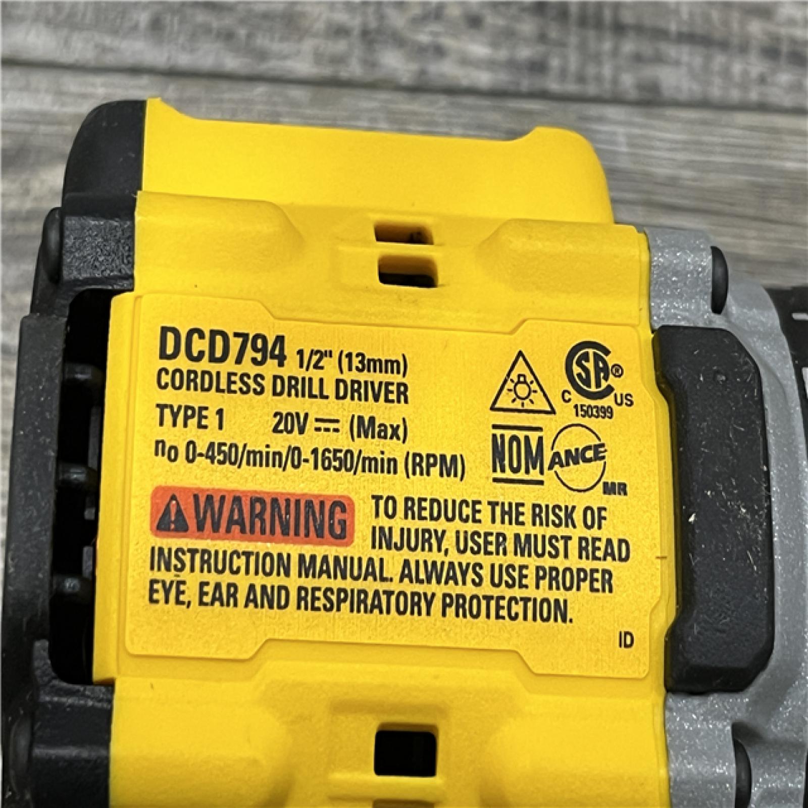 AS-IS DEWALT Atomic 20V Lithium-Ion Cordless Compact 1/2 in. Drill/Driver Kit