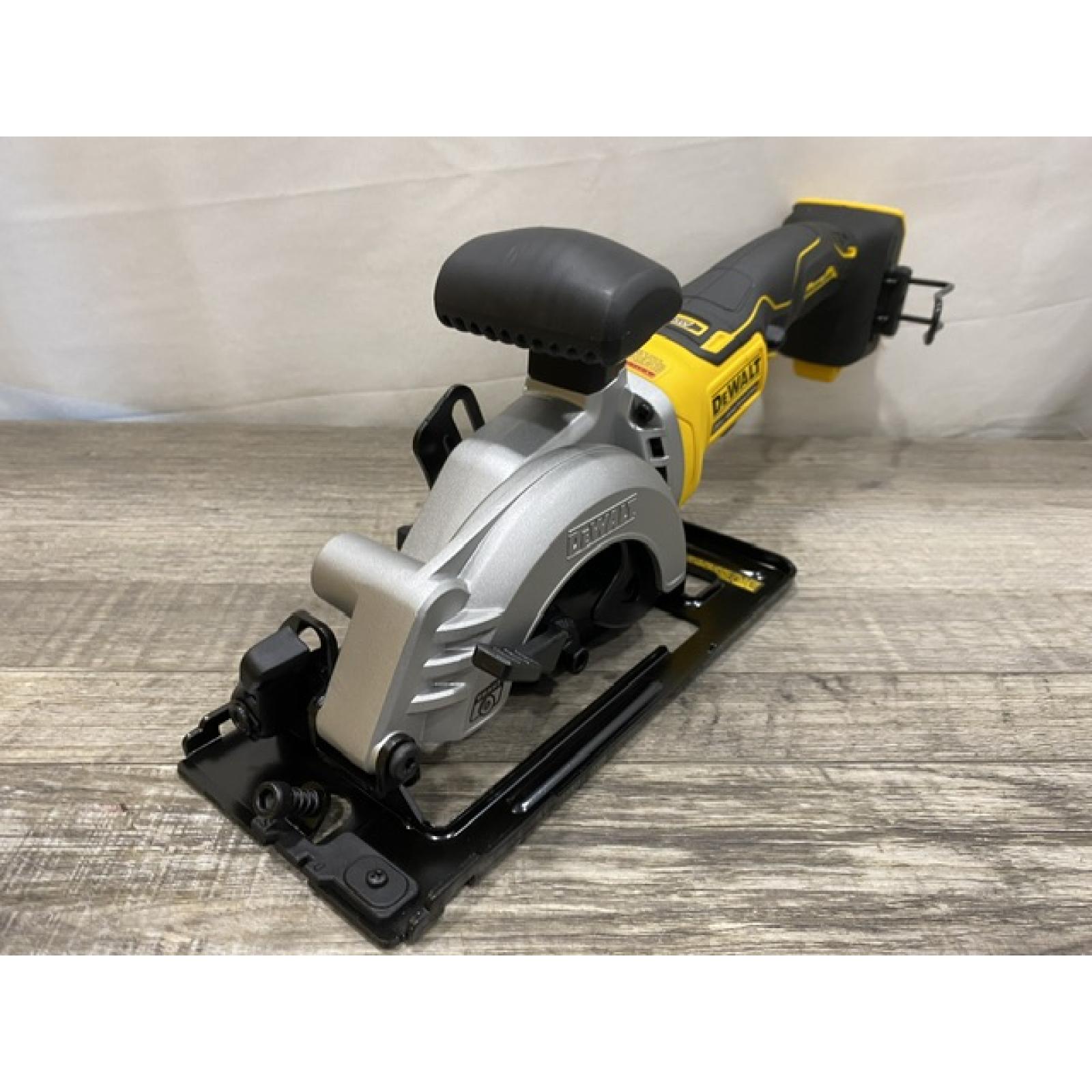 AS-IS DEWALT ATOMIC 20V MAX Cordless Brushless 4-1/2 in. Circular Saw (Tool Only)