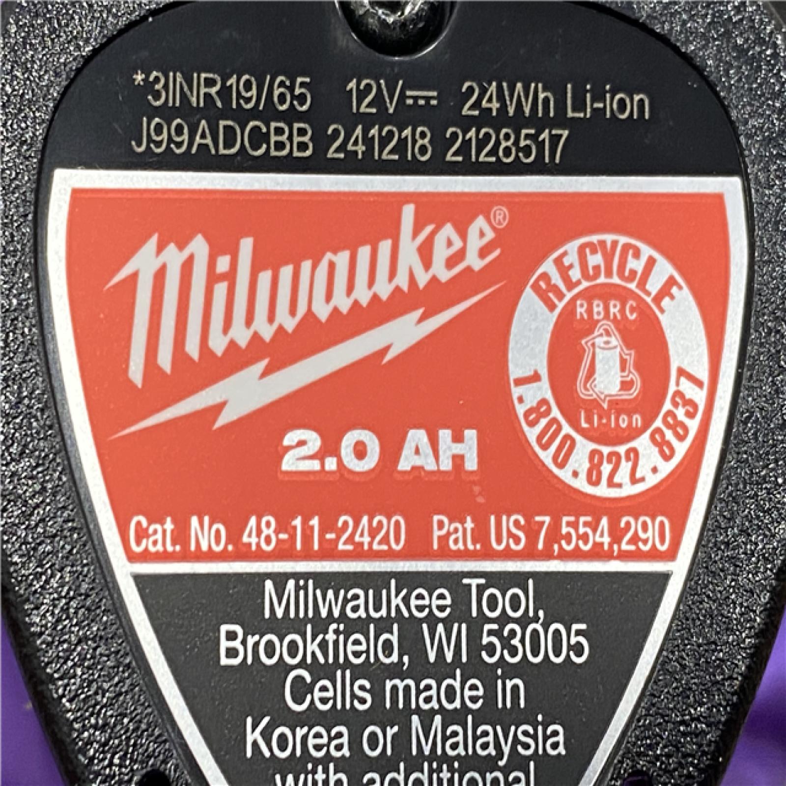 AS-IS Milwaukee Men's Large 12-Volt Lithium-Ion Cordless Axis Gray Heated Quilted Vest Kit