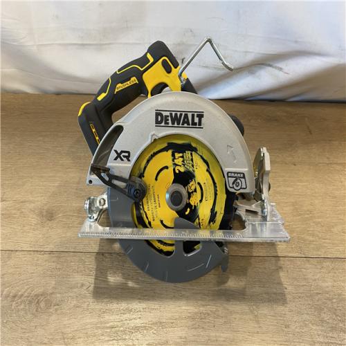 AS-IS DEWALT 20-Volt MAX 7-1/4 in. Cordless Circular Saw (Tool Only)