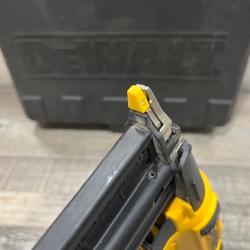 AS-IS DEWALT 18-Gauge Pneumatic Brad Nailer