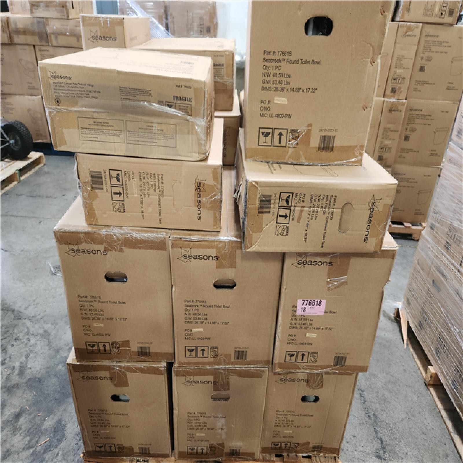 Phoenix Location NEW Seasons Seabrook Round Toilet Bowl With Tank 1.28 Gallons/ 4.8 Liters a Flush Pallet (10 Toilets)