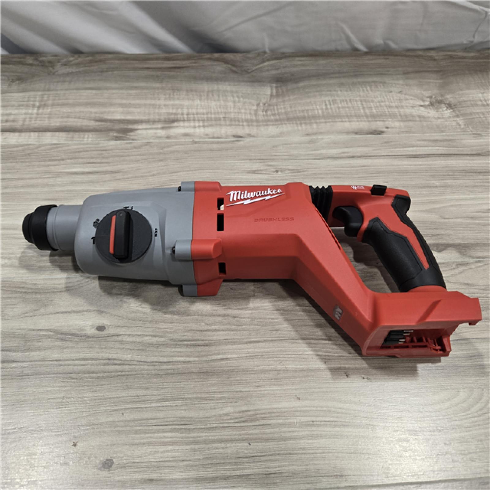 LIKE NEW! - Milwaukee 18V Cordless SDS-Plus D-Handle Rotary Hammer (Tool-Only)