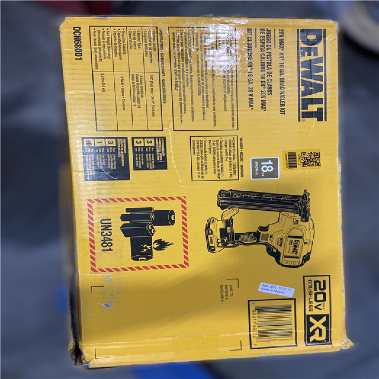 NEW! - DEWALT 20V MAX XR Lithium-Ion 2-1/8 in. 18-Gauge Electric Cordless Brad Nailer Kit