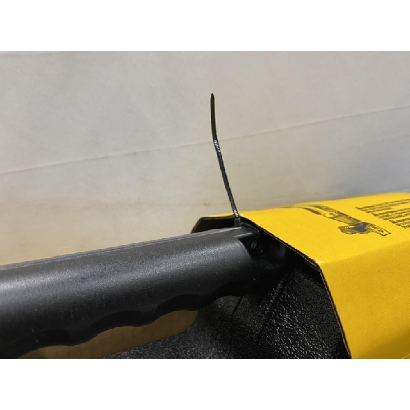 NEW - DEWALT 20V MAX Cordless 1 in. PEX Expansion Tool Kit