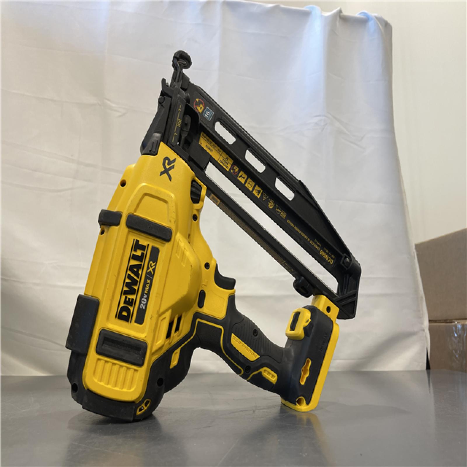 AS-IS - DeWalt 20V 16 Gauge Cordless Angled Finish Nailer Kit W/ 2Ah Battery