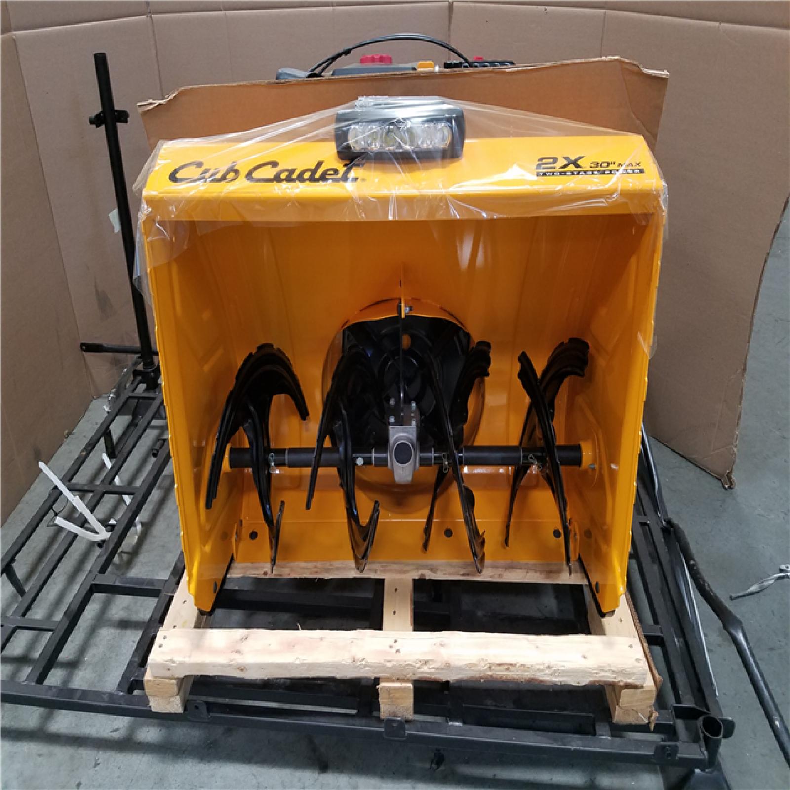 CALIFORNIA AS-IS CUB CADET 2X 30MAX TWO-STAGE POWER