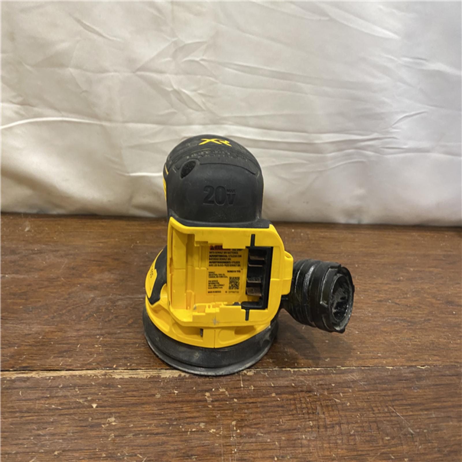 AS-IS DEWALT 20V MAX XR Cordless Brushless 5 in. Random Orbital Sander (Tool Only)