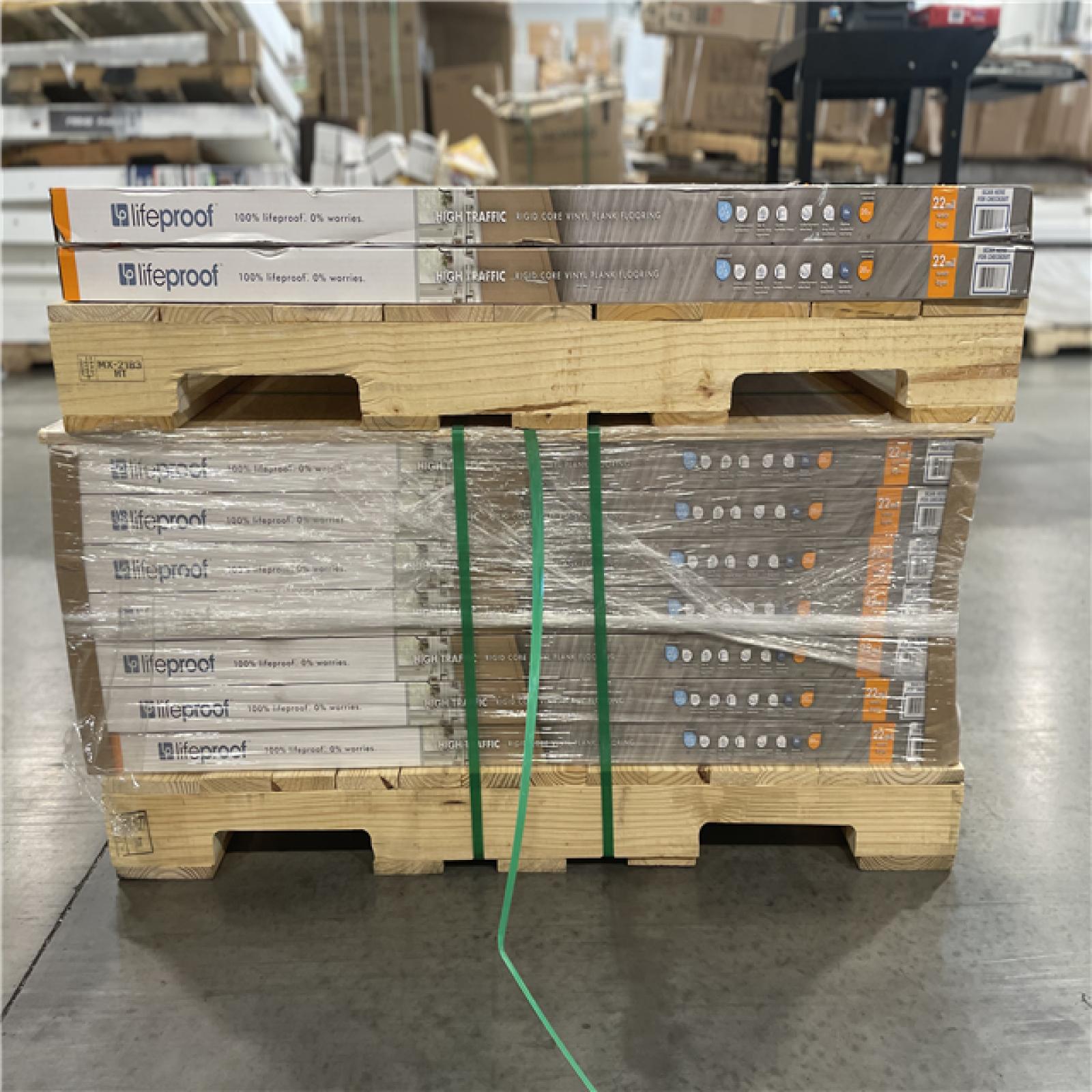 DALLAS LOCATION- LIFEPROOF Kacee Canyon Oak 22 MIL x 8.7 in. W x 48 in.L Vinyl Plank Flooring PALLET (36 CASES)