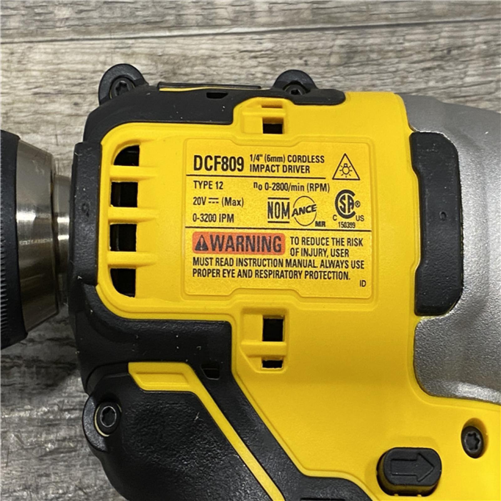 AS-IS DEWALT ATOMIC 20-Volt MAX Lithium-Ion Cordless Combo Kit