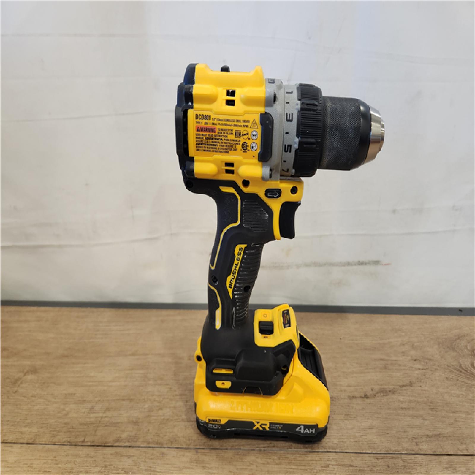 AS-IS- DEWALT 20V XR Lithium-Ion Cordless Brushless 1/2 in. Drill/Driver Kit