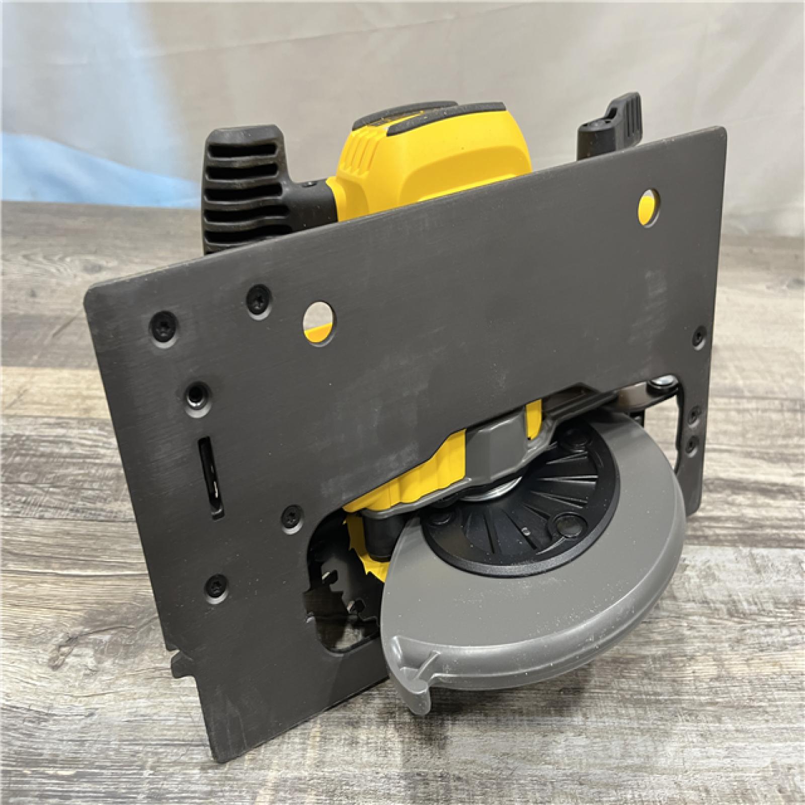 AS-IS DEWALT FLEXVOLT 60V MAX Cordless Brushless 7-1/4 in. Circular Saw with Brake (Tool Only)