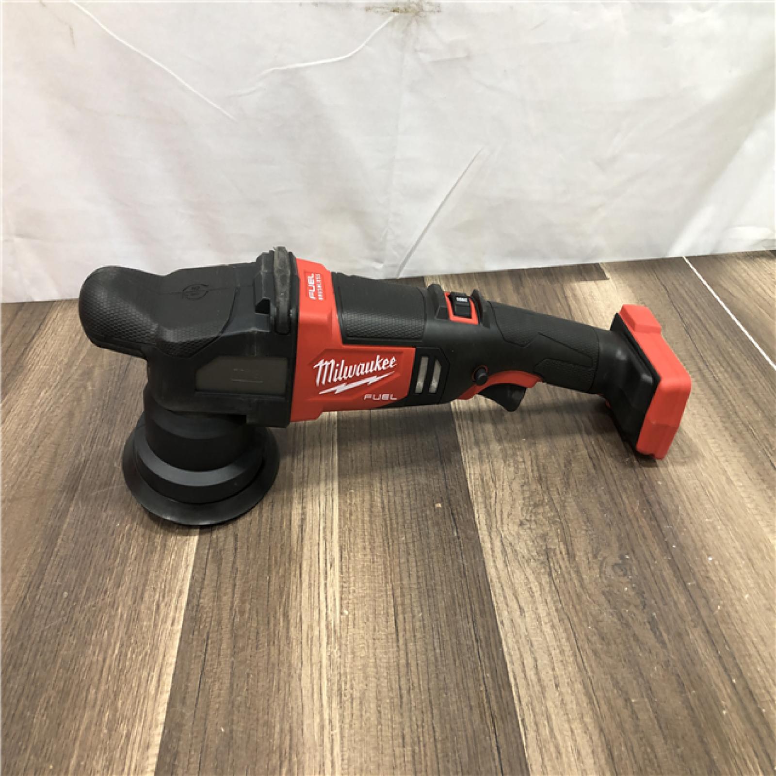 AS-IS Milwaukee  FUEL18V Lithium-Ion Brushless Cordless 15MM DA Polisher (Tool-Only)