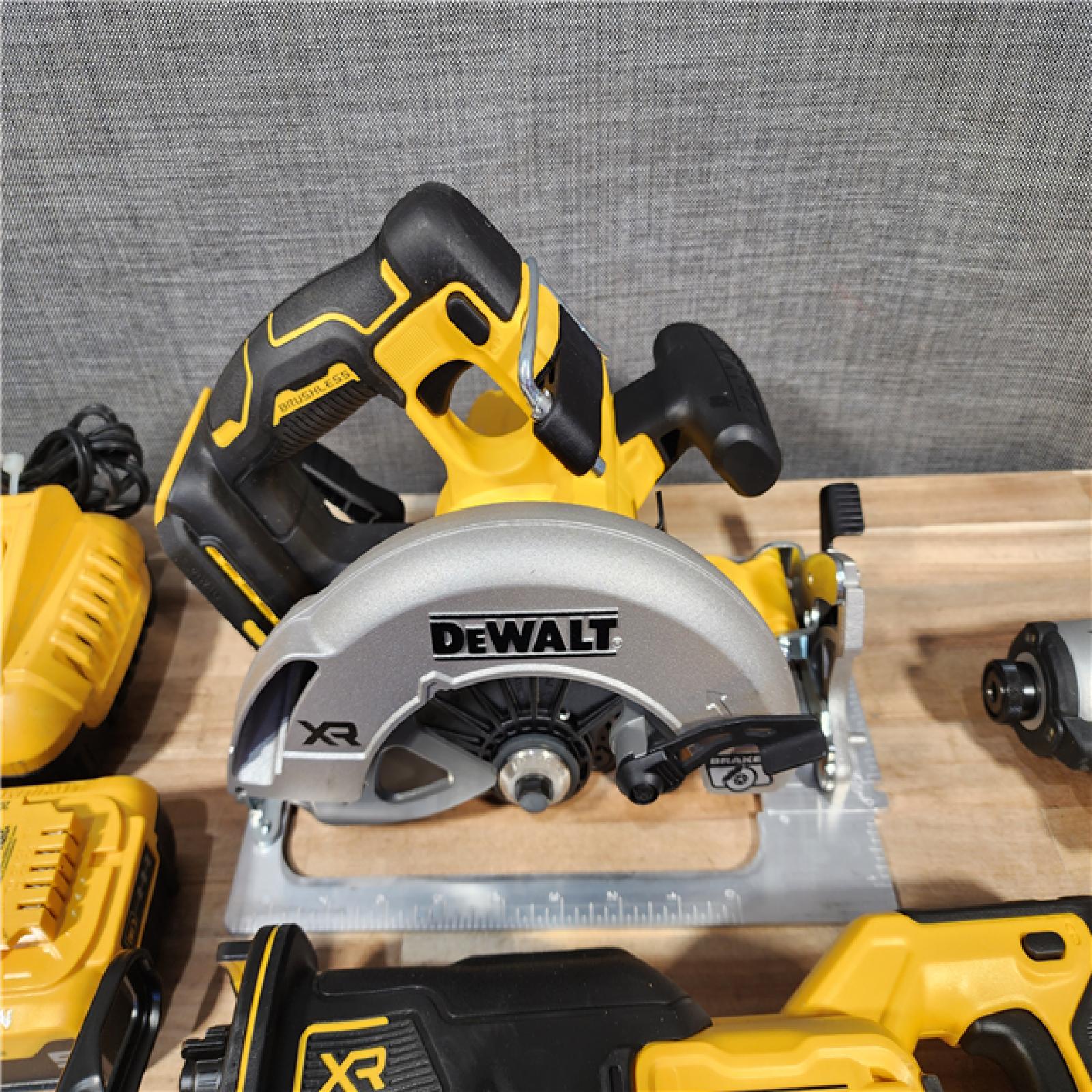 HOUSTON LOCATION - AS-IS DEWALT 4 TOOL COMBO KIT W/ (2) BATTERY & CHARGER