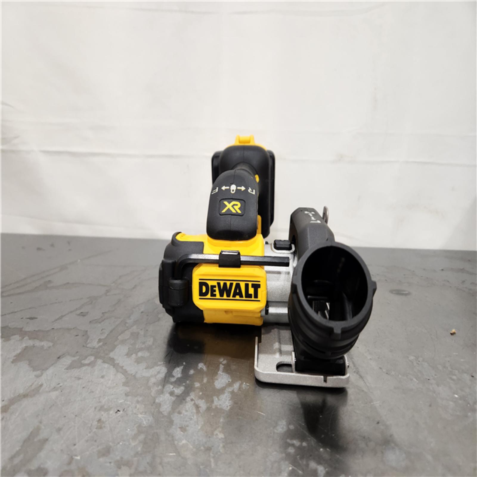AS-IS- DEWALT 20V XR Cordless 3 in. Cut-Off Tool (Tool Only)