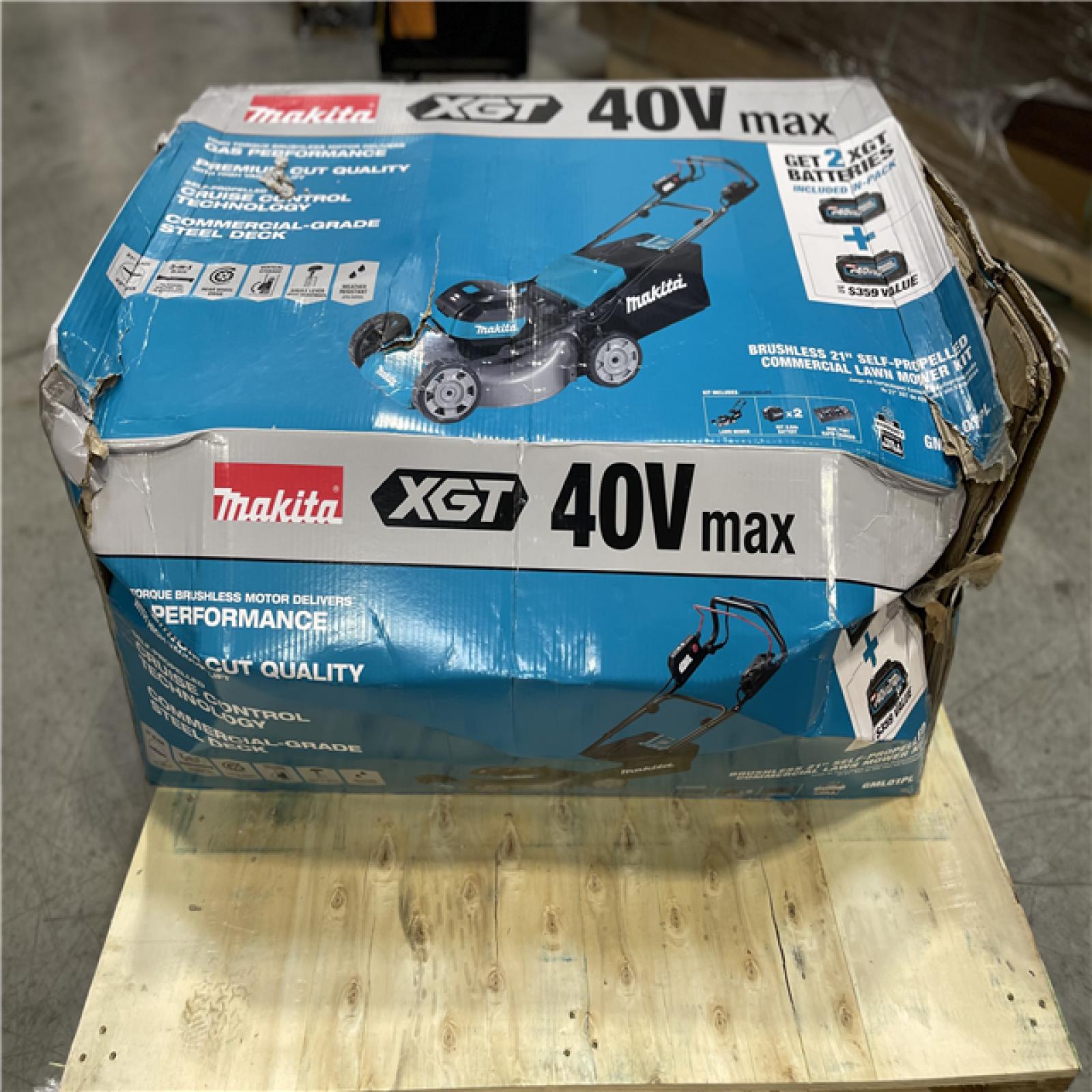 DALLAS LOCATION - Makita 40V max XGT Brushless Cordless 21 in. Walk Behind Self-Propelled Commercial Lawn Mower Kit (8.0Ah)