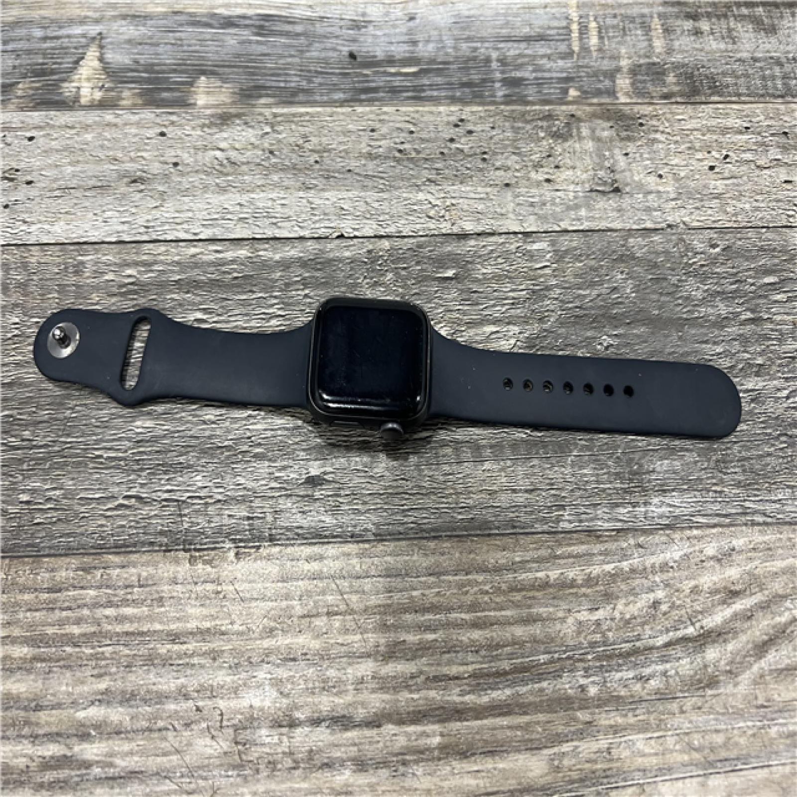 AS-IS Apple Watch SE (GPS, 40mm) - Space Gray Aluminum Case with Black Sport Band