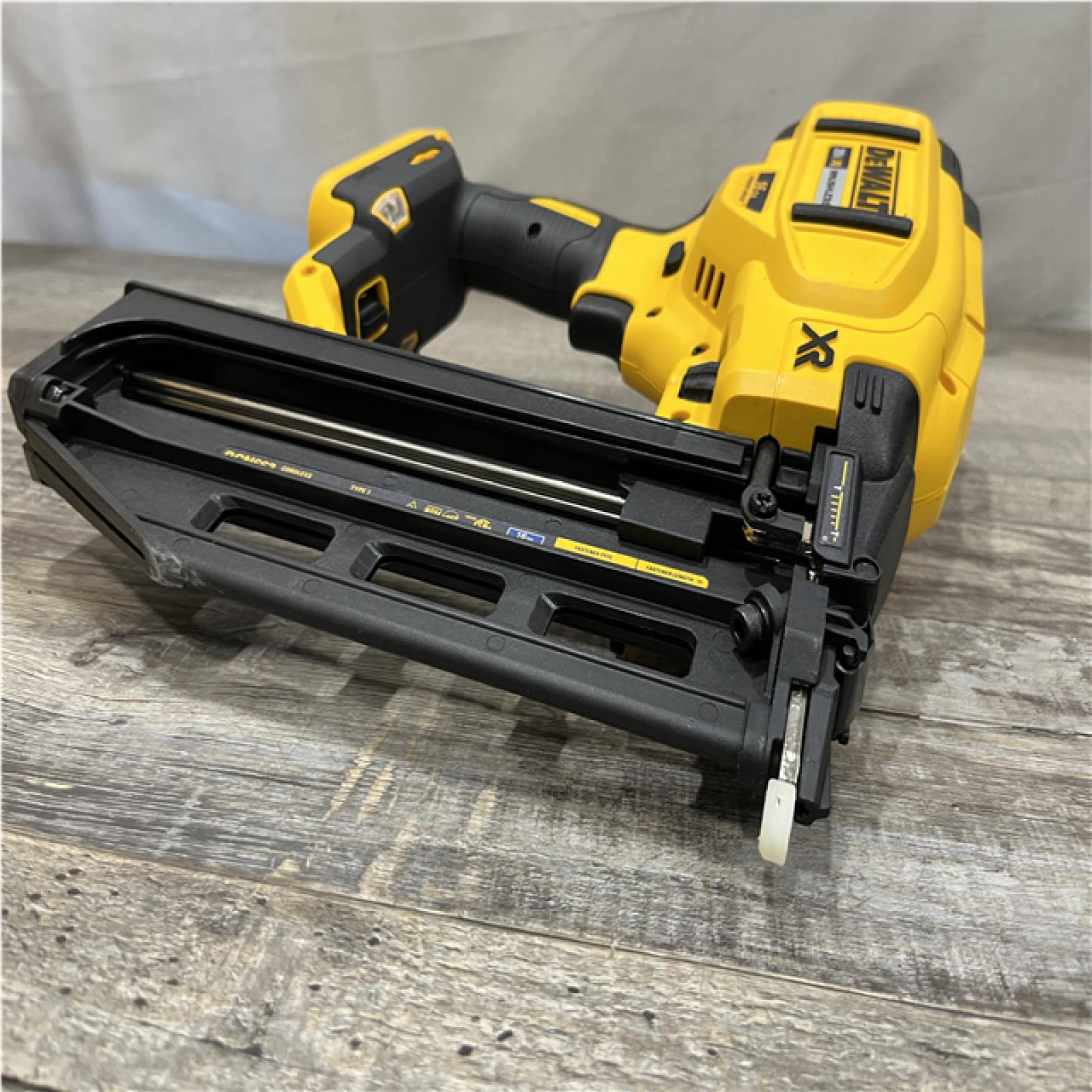 AS-IS DEWALT 20V MAX XR 16-Gauge Lithium-Ion Cordless Finish Nailer (Tool Only)