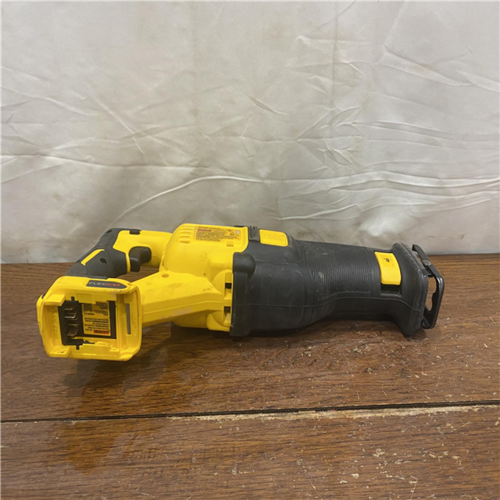 AS-IS DeWalt DCS389B FLEXVOLT 60V MAX Cordless Brushless Reciprocating Saw (Tool-Only)