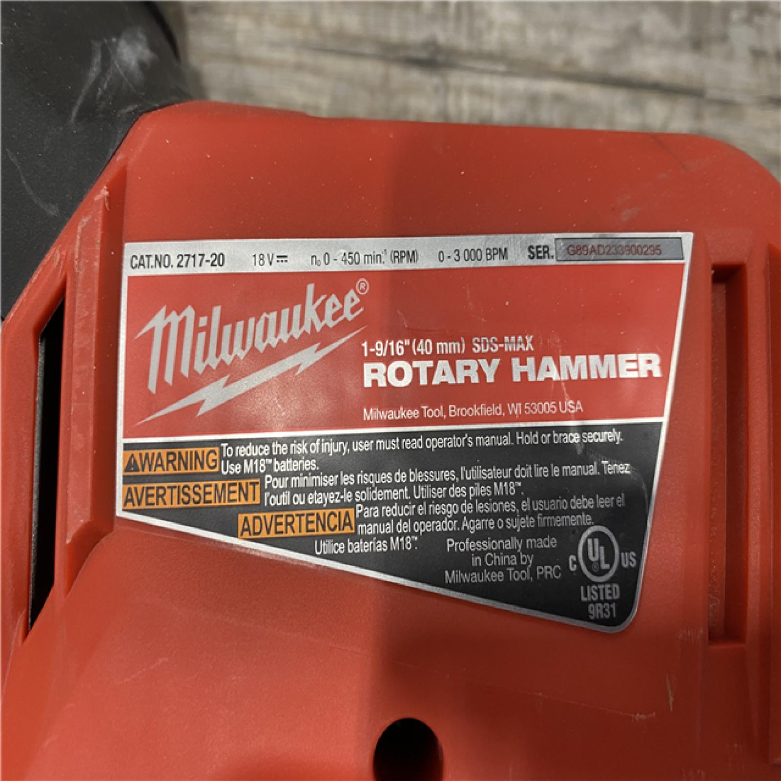 AS-IS Milwaukee FUEL 18V Lithium-Ion Brushless Cordless 1-9/16 in. (Tool-Only)