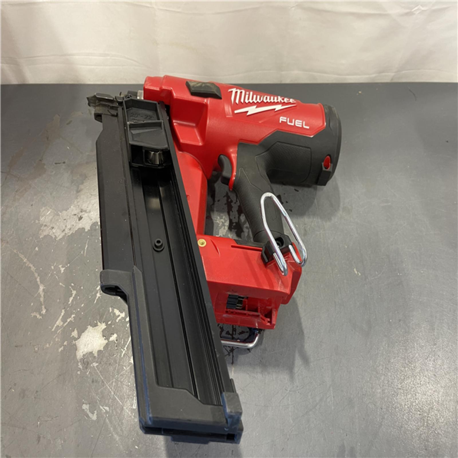 AS-IS - Milwaukee M18 FUEL 3-1/2 in. 18-Volt 21-Degree Lithium-Ion Brushless Cordless Framing Nailer
