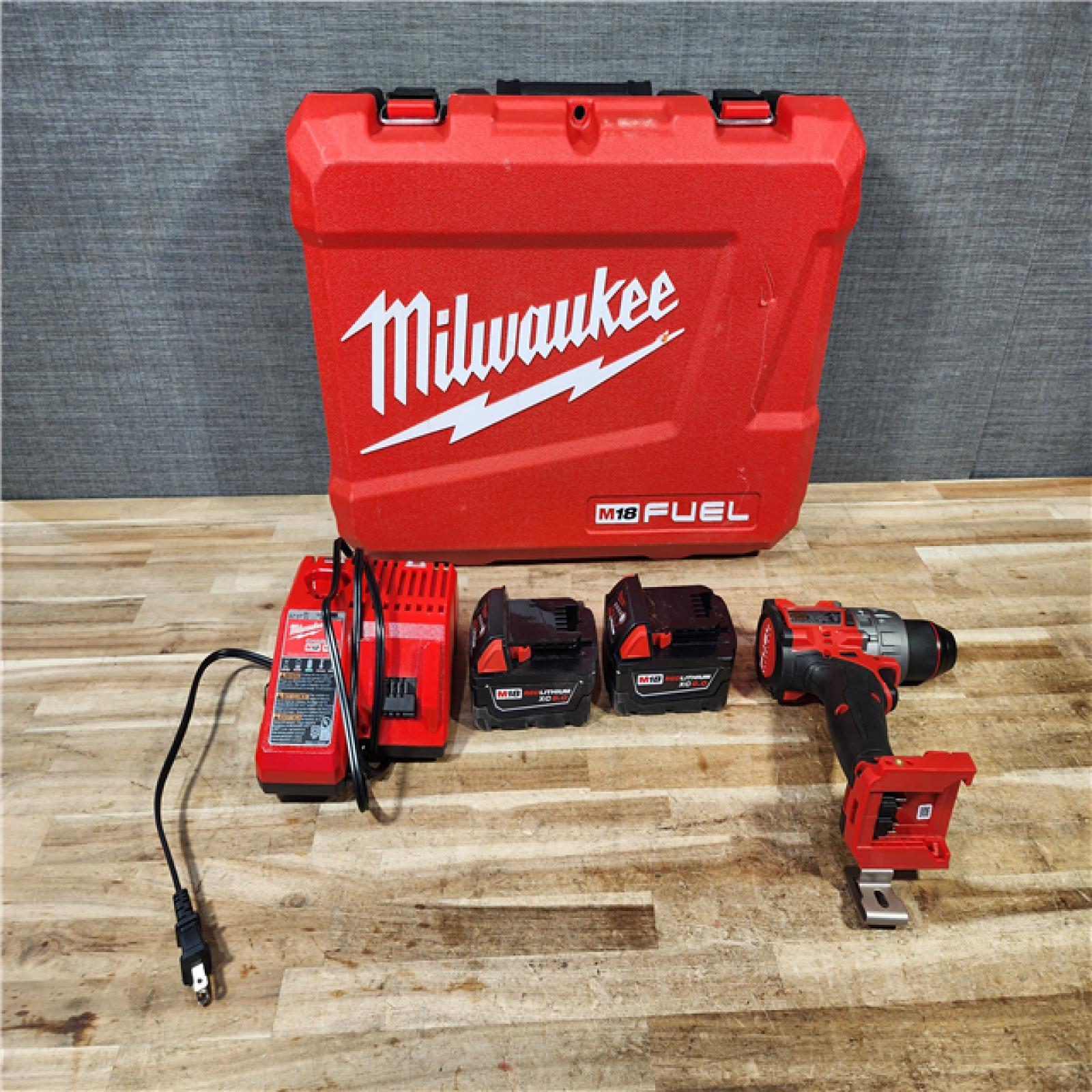 HOUSTON LOCATION - AS - IS Milwaukee FUEL 18V Lithium-Ion Brushless Cordless 1/2 in. Hammer Drill Driver Kit