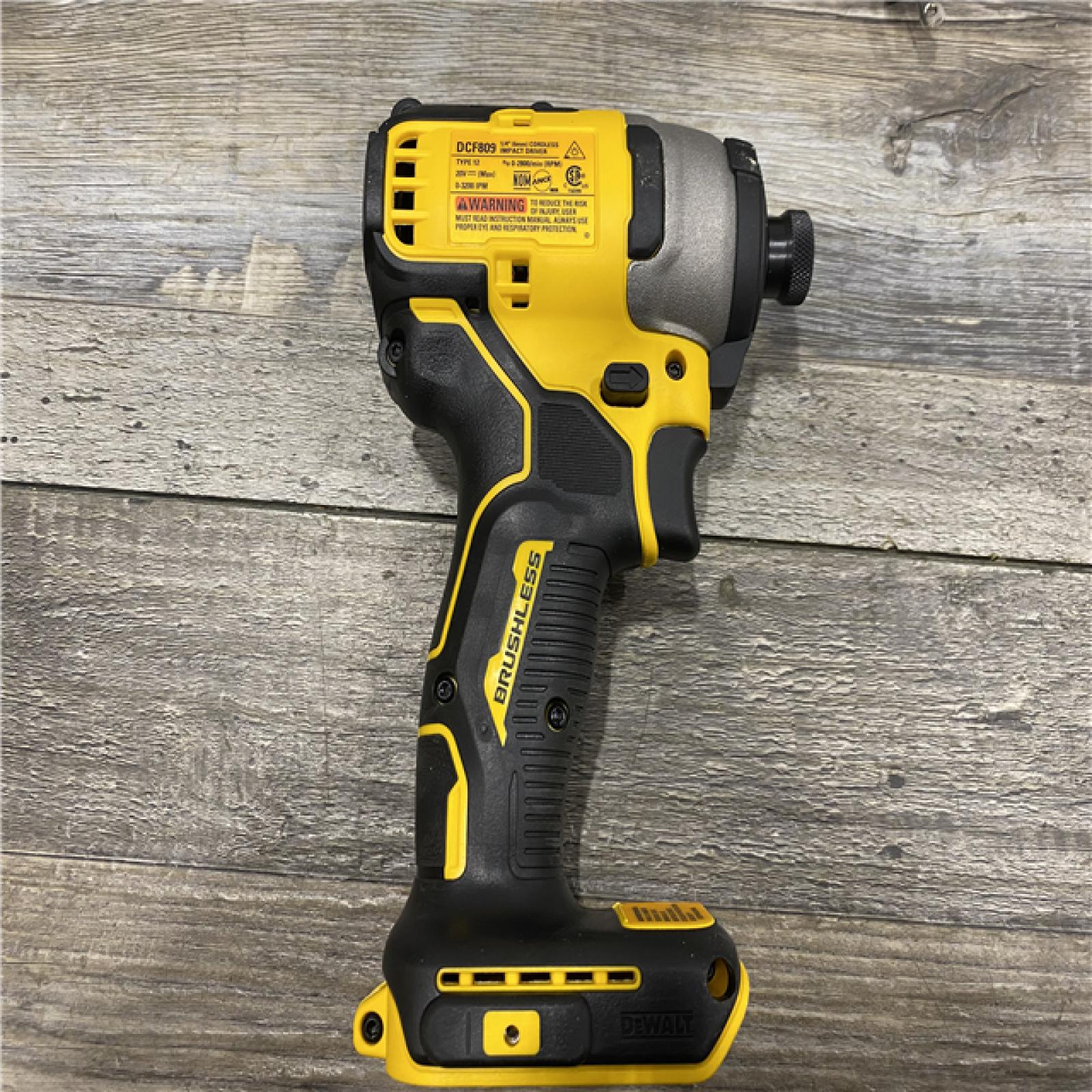 AS-IS DEWALT Atomic 20V Max Lithium-Ion Brushless Cordless Compact 1/4 in. Impact Driver Kit