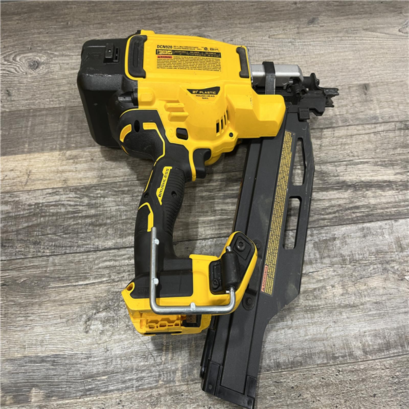 AS-IS DEWALT 20-Volt 21° Cordless Framing Nailer (Tool-Only)
