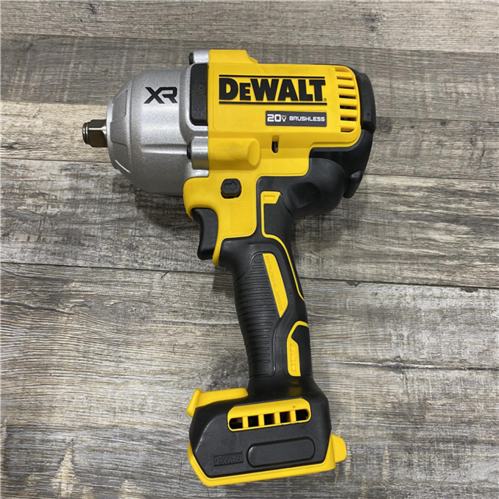 AS-IS DEWALT 20V MAX Lithium-Ion Cordless 1/2 in. Impact Wrench Kit