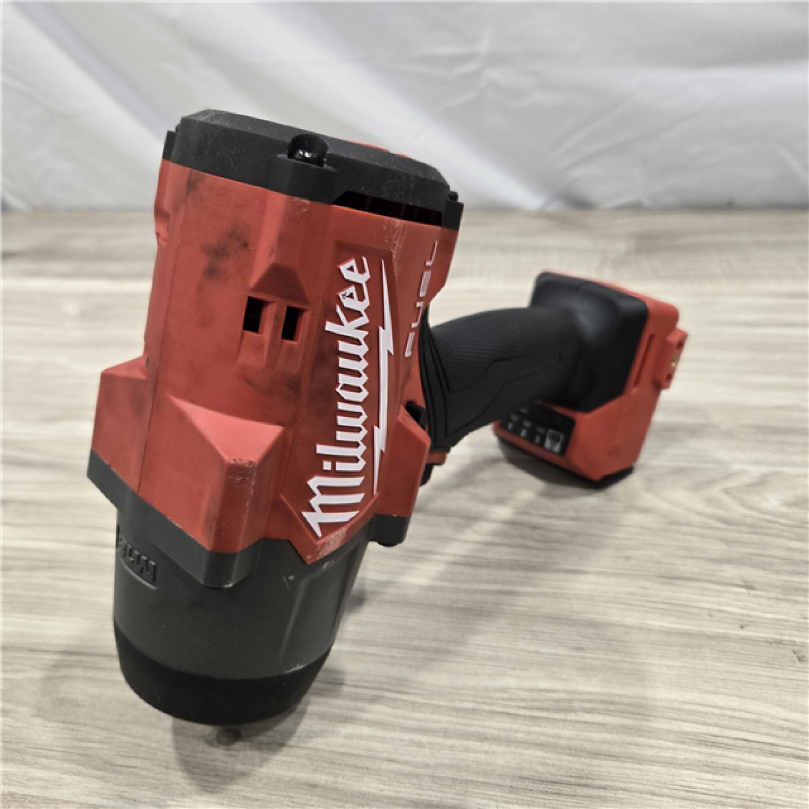 AS-IS Milwaukee M18 1/2 in. Cordless High Torque Impact Wrench Kit