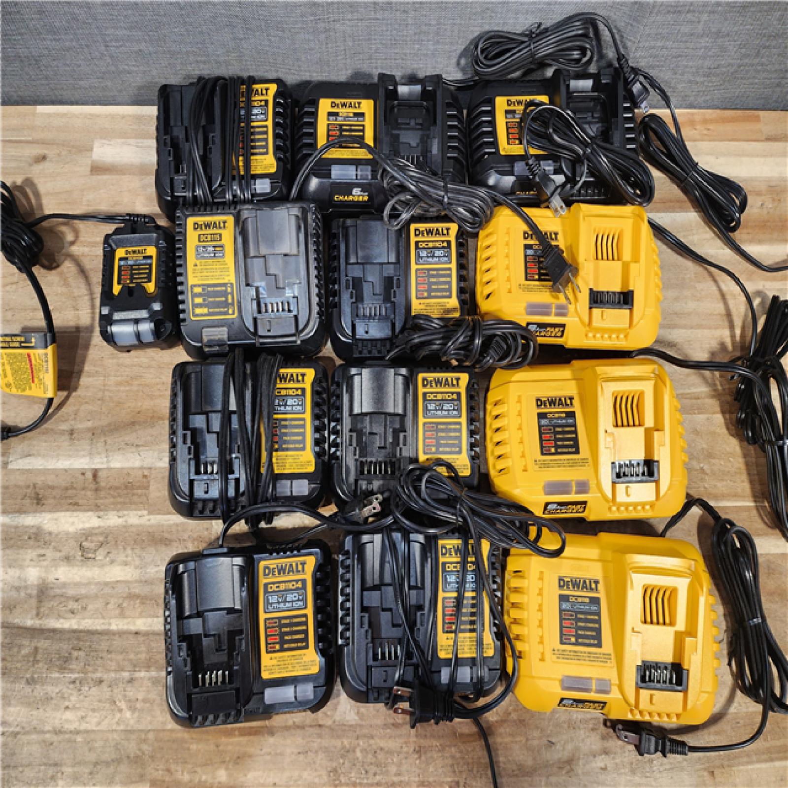 HOUSTON LOCATION - AS-IS DEWALT BATTERY CHARGER PACK QTY - 13