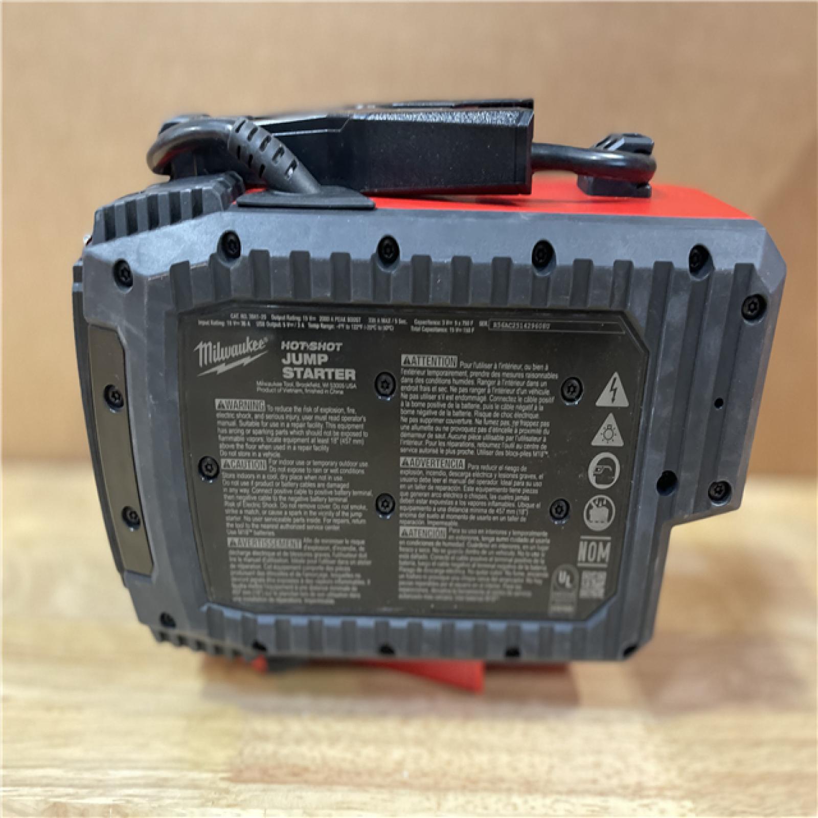 AS-IS Milwaukee 18V Cordless 2000 Peak Amp HOTSHOT Jump Starter (Tool-Only)