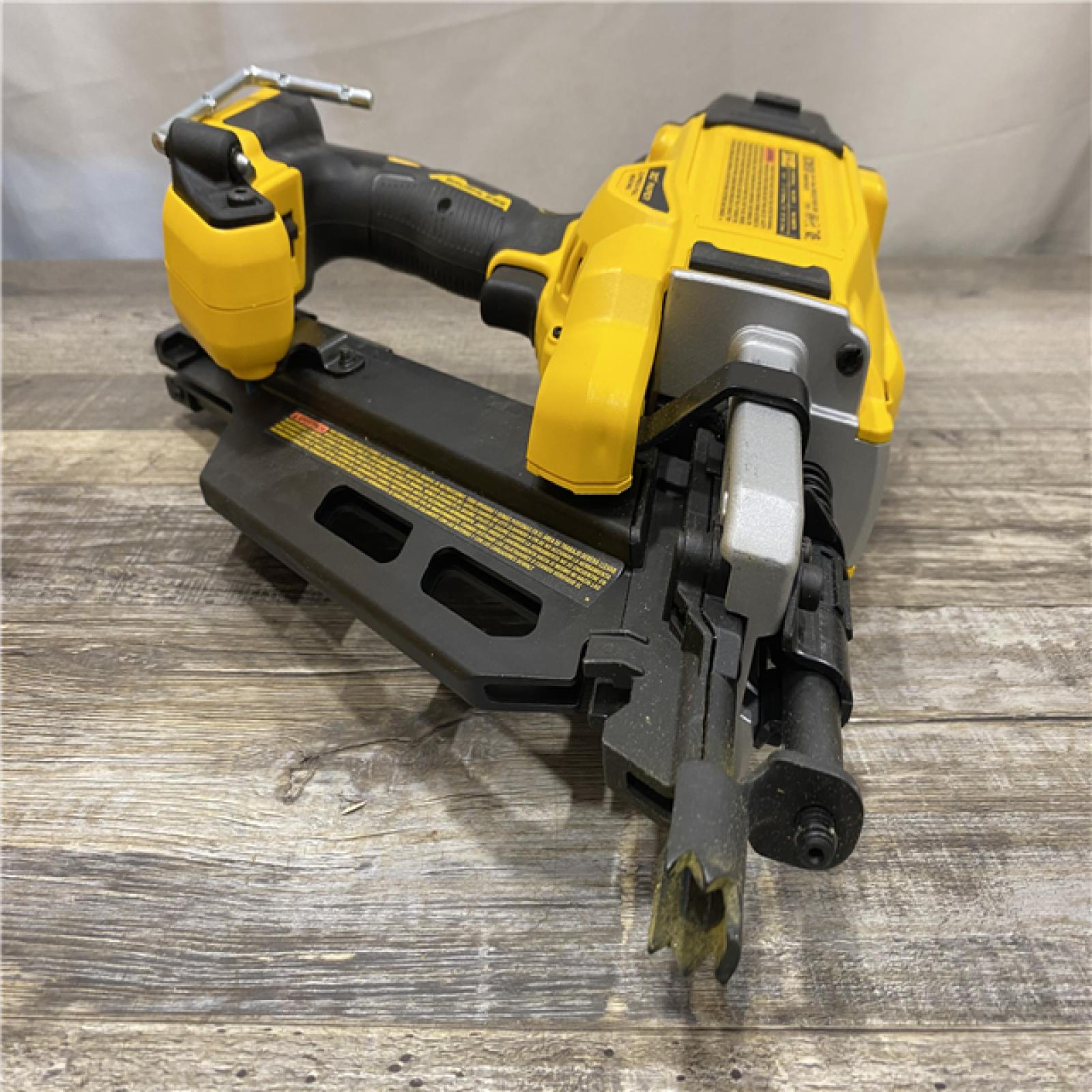 AS-IS DEWALT 20V 30 Degree Cordless Framing Nailer (Tool-Only)