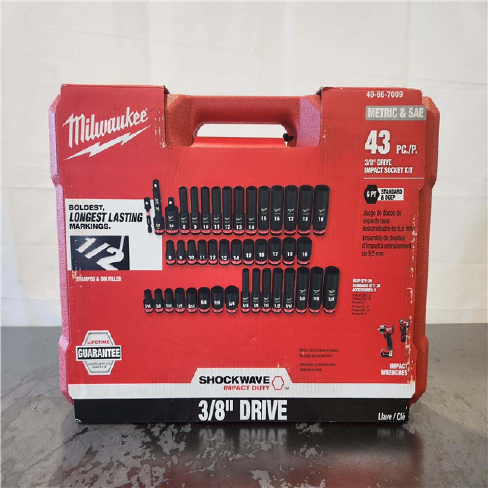 NEW- Milwaukee 43-Piece SHOCKWAVE Impact Duty 3/8 Drive SAE & Metric Deep 6 Point Socket Set
