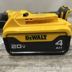 AS-IS DEWALT ATOMIC 20V MAX Lithium-Ion Cordless Brushless Oscillating Tool Kit
