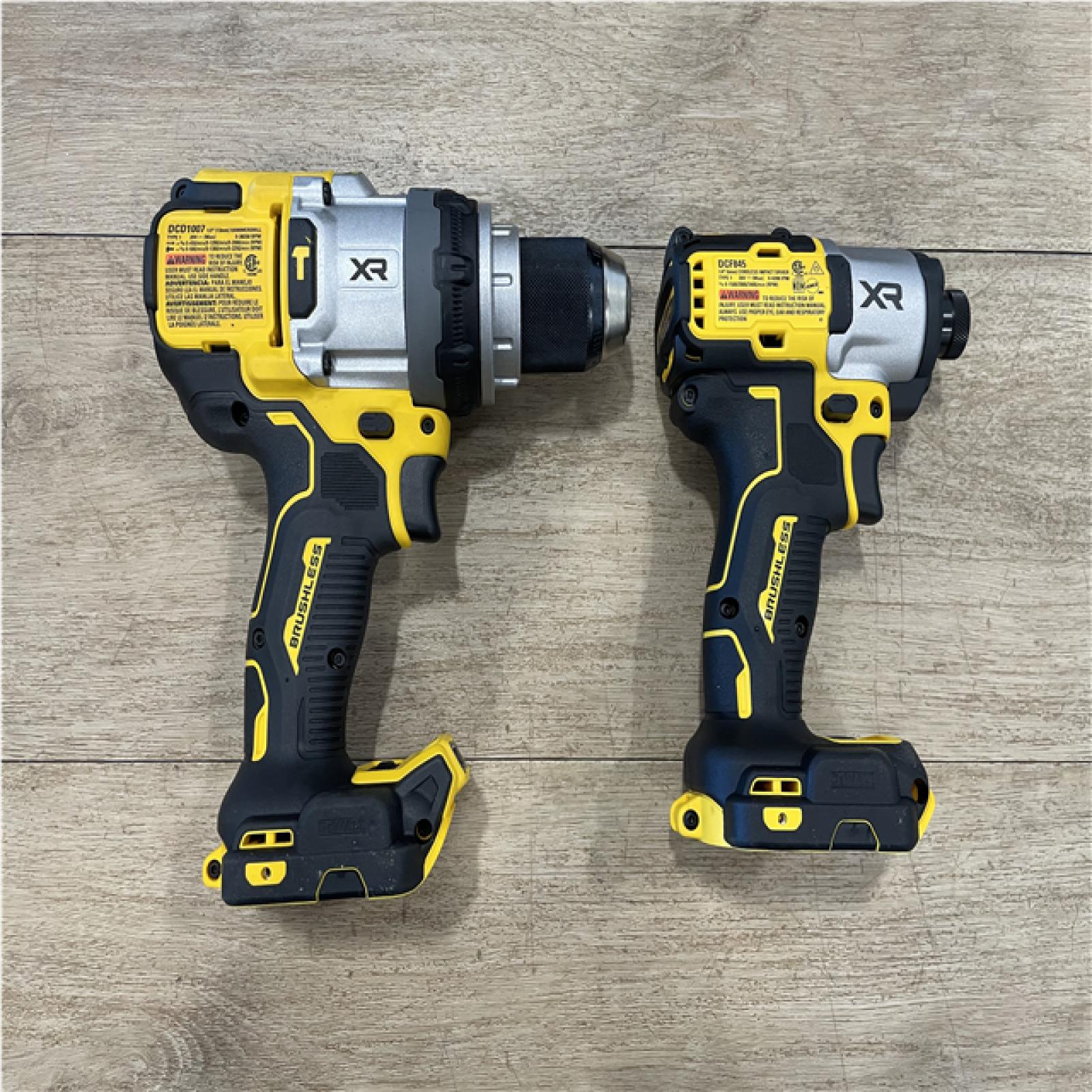 AS-IS DEWALT 20V XR Lithium-Ion Cordless Brushless 1/2 in. Drill/Driver Kit